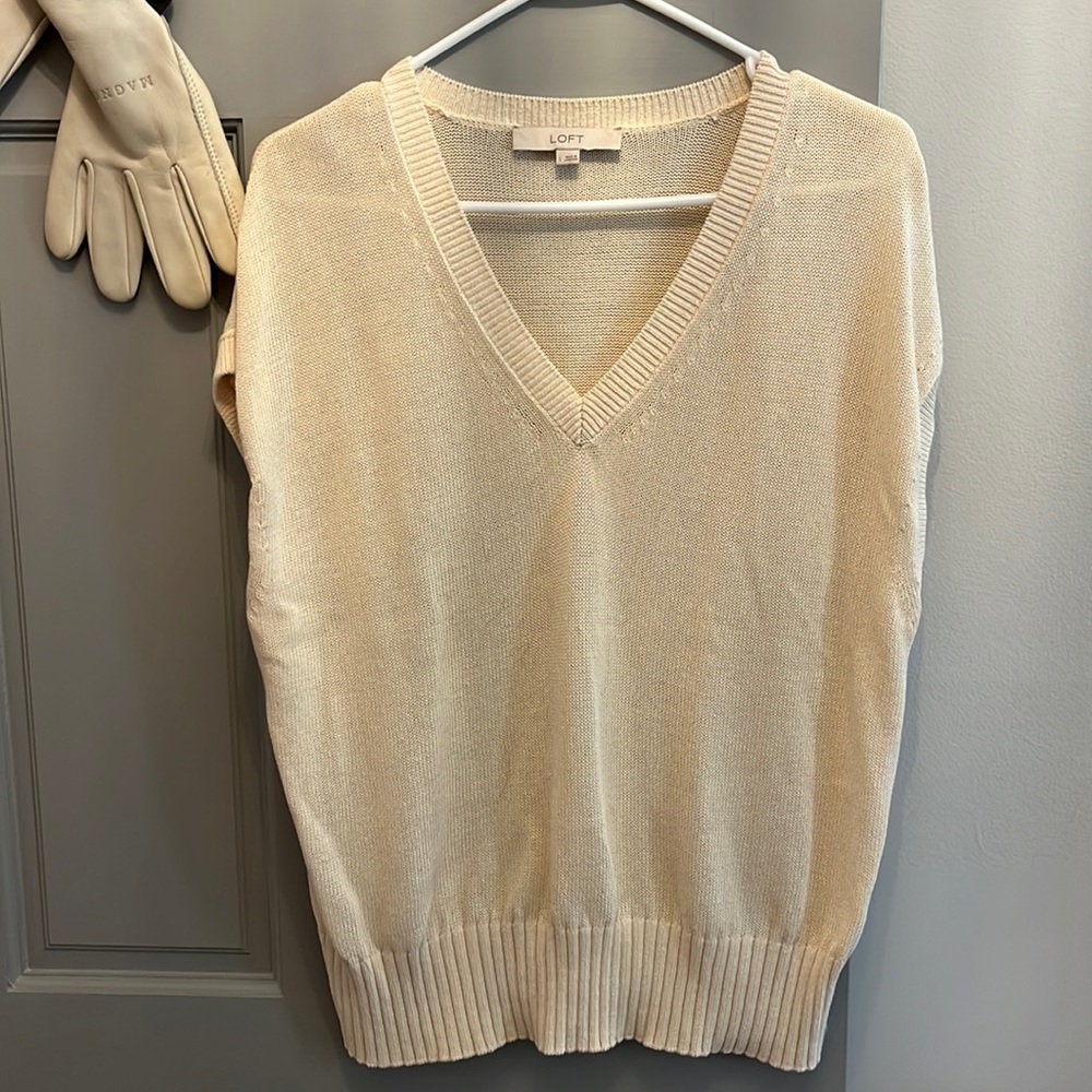 Ivory Loft cap sleeve lightweight sweater. Size L.